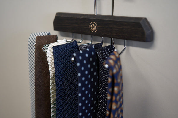 Necktie Hanger in Natural