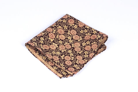 Brown-Cream Crysanthemums