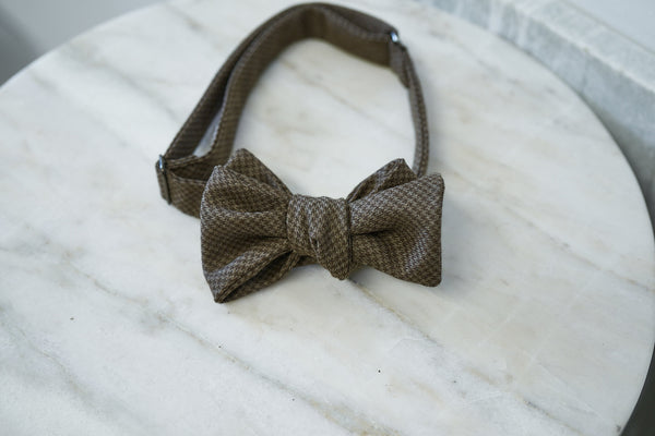 Undyed Escorial Brown Houndstooth Bow Tie (last piece)
