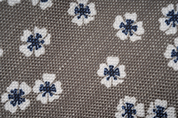 Grey-White Flowers Silk Linen