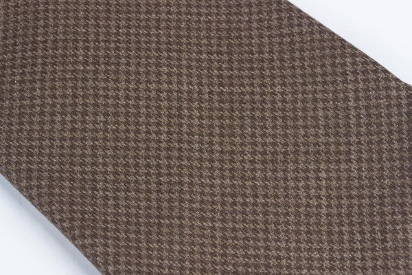 Undyed Escorial Brown Houndstooth Bow Tie
